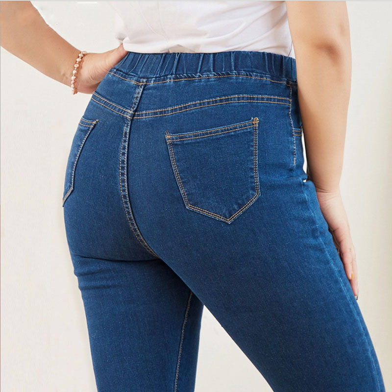 Mom Jeans Women - 服スキニージーンズ女性のための良い弾性ウエスト伸縮性素材おなかコントロールママジーンズサイズ 5XL 6XL 曲線ジーンズ